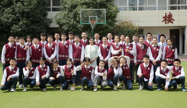 2022届绽放六班 2022届绽放六班
