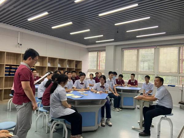 座谈会 (7)