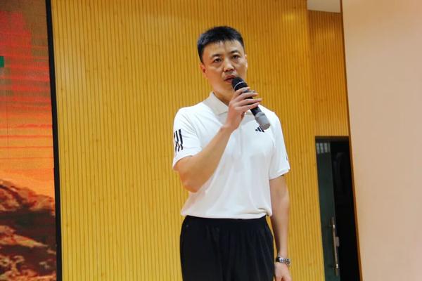 徐校长讲话 徐校长讲话