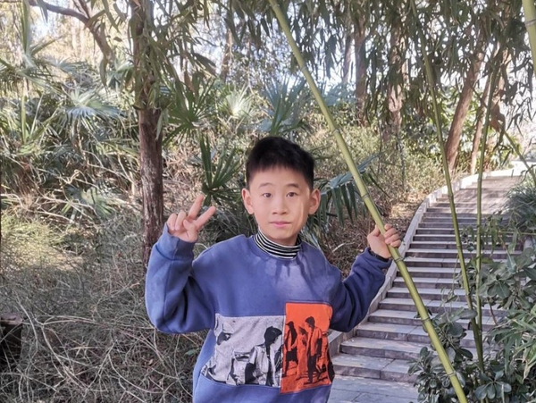 东校区七2班 郭恩泽 东校区七2班 郭恩泽