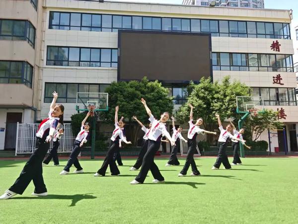 舞蹈社团2