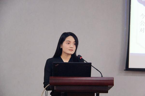 乔明言老师做工作汇报