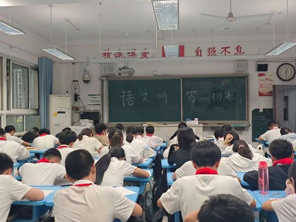 各班初赛有序进行中2
